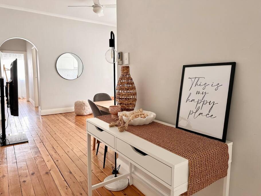 2B Beach Escape @ 89 Roscoe Sydney Exterior photo